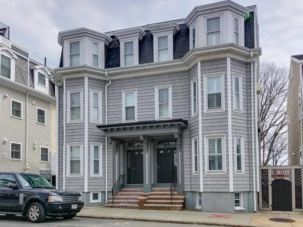 5 bed, 2 bath apartment for rent at 130 P Unit 2, Boston — photo 23 of 23