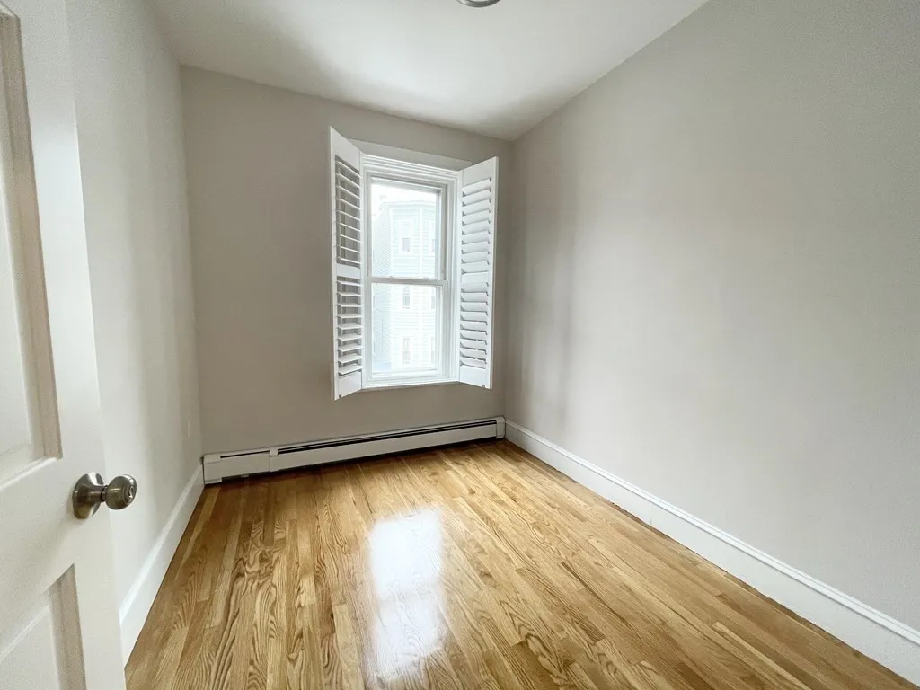 5 bed, 2 bath apartment for rent at 130 P Unit 2, Boston — photo 9 of 23