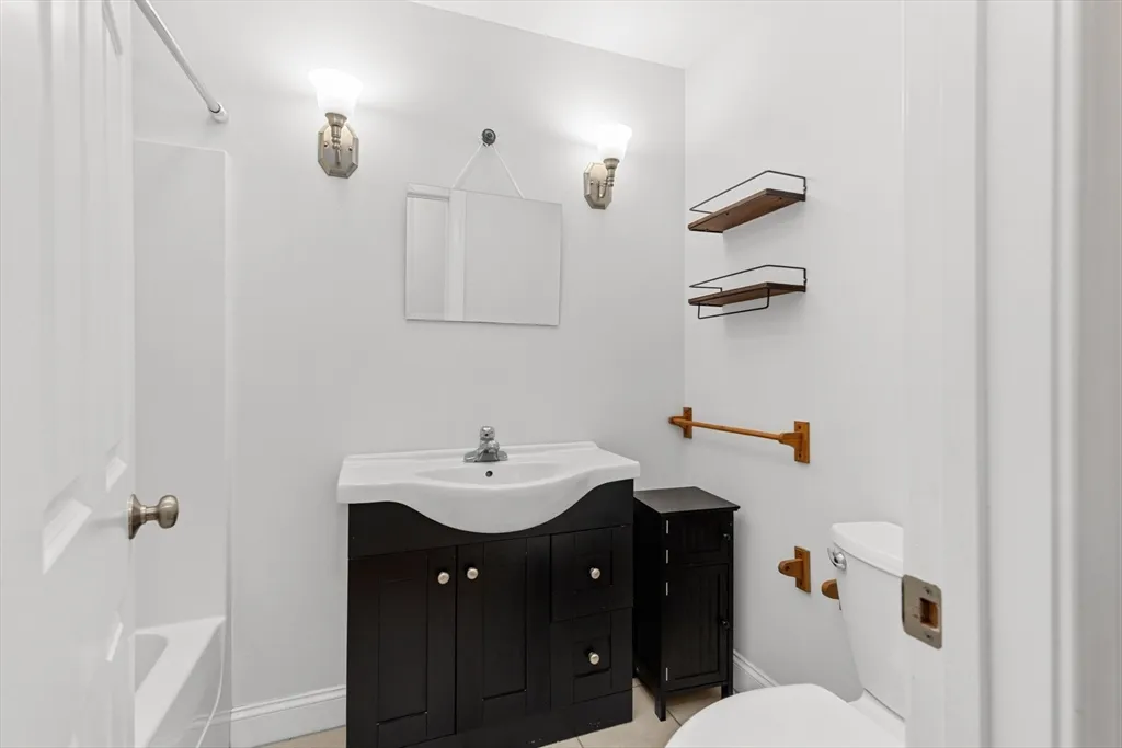 3 bed, 2 bath apartment for rent at 130-R Billington St, Plymouth — photo 21 of 24