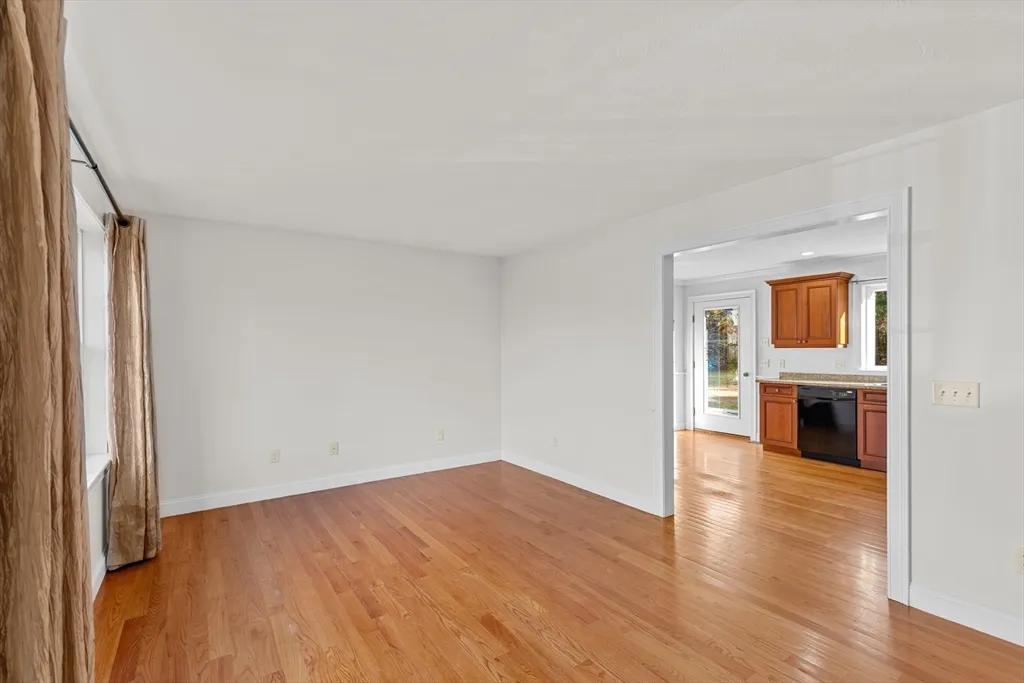 3 bed, 2 bath apartment for rent at 130-R Billington St, Plymouth — photo 11 of 24