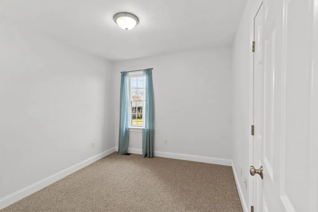3 bed, 2 bath apartment for rent at 130-R Billington St, Plymouth — photo 15 of 24