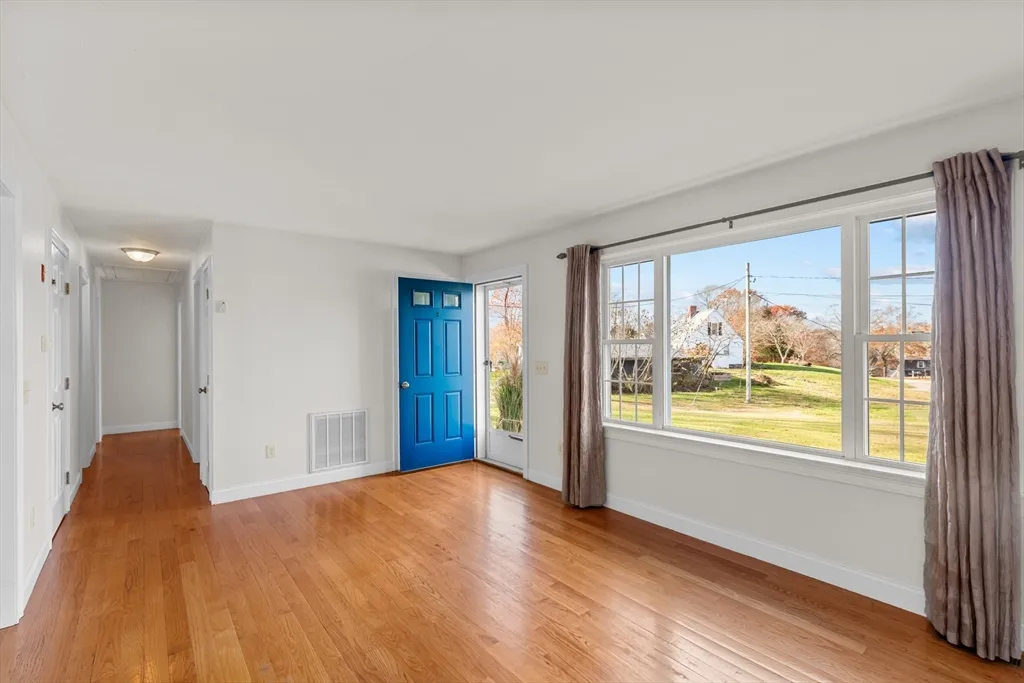3 bed, 2 bath apartment for rent at 130-R Billington St, Plymouth — photo 13 of 24