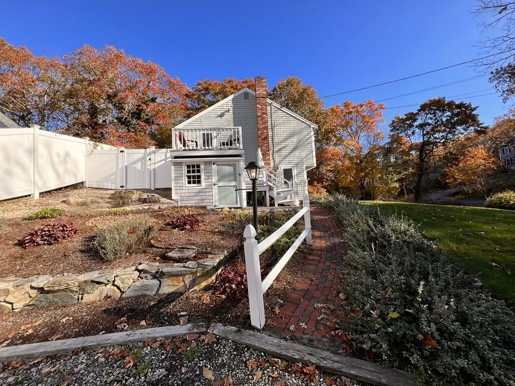 2 bed, 1 bath apartment for rent at 130 Rocky Hill Rd Unit 1, Plymouth — photo 2 of 19