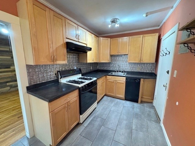 1 bed, 1 bath apartment for rent at 130 Sutherland Rd Unit 7, Brighton