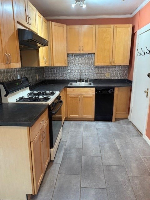 1 bed, 1 bath apartment for rent at 130 Sutherland Rd Unit 7, Brighton — photo 2 of 10