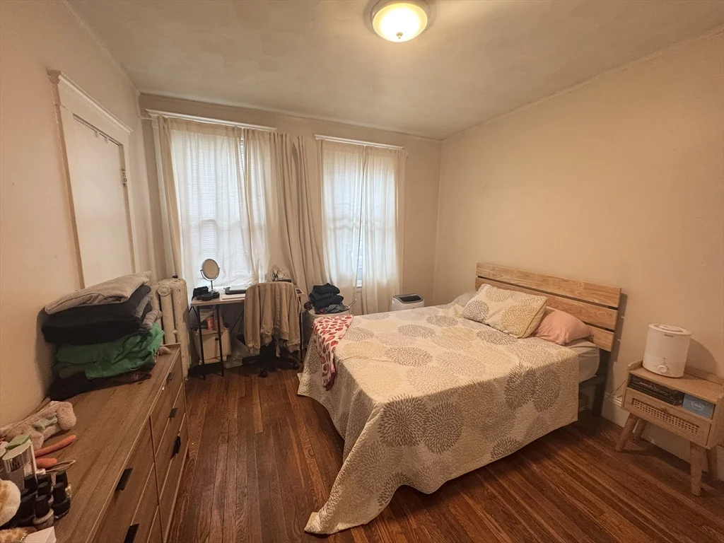 1 bed, 1 bath apartment for rent at 130 Sutherland Unit 4, Brighton — photo 3 of 9