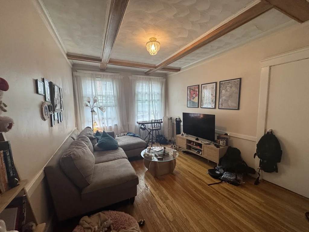 1 bed, 1 bath apartment for rent at 130 Sutherland Unit 4, Brighton