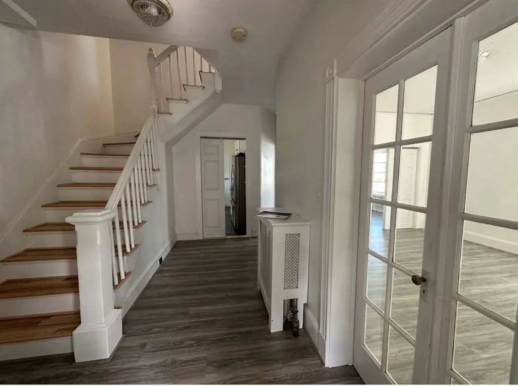 3 bed, 2 bath apartment for rent at 130 Taylor St Unit 130, Quincy — photo 5 of 14