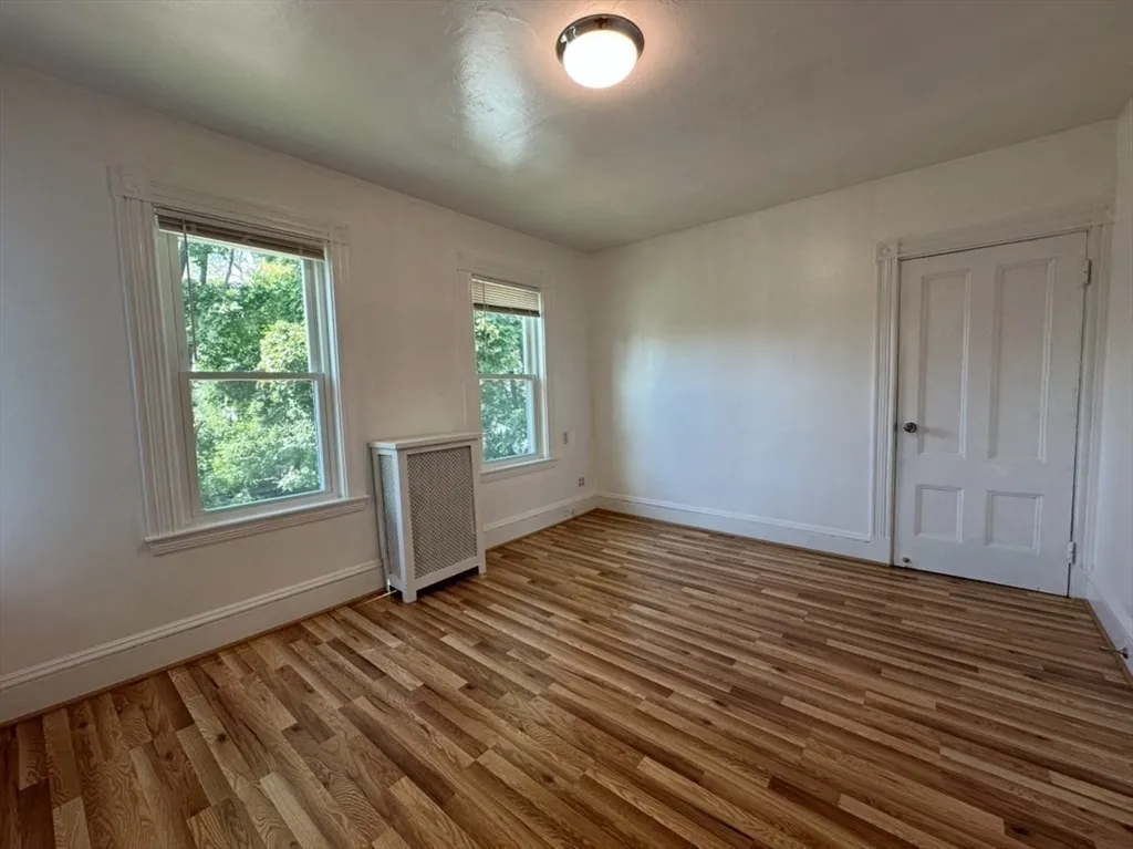 3 bed, 2 bath apartment for rent at 130 Taylor St Unit 130, Quincy — photo 7 of 14