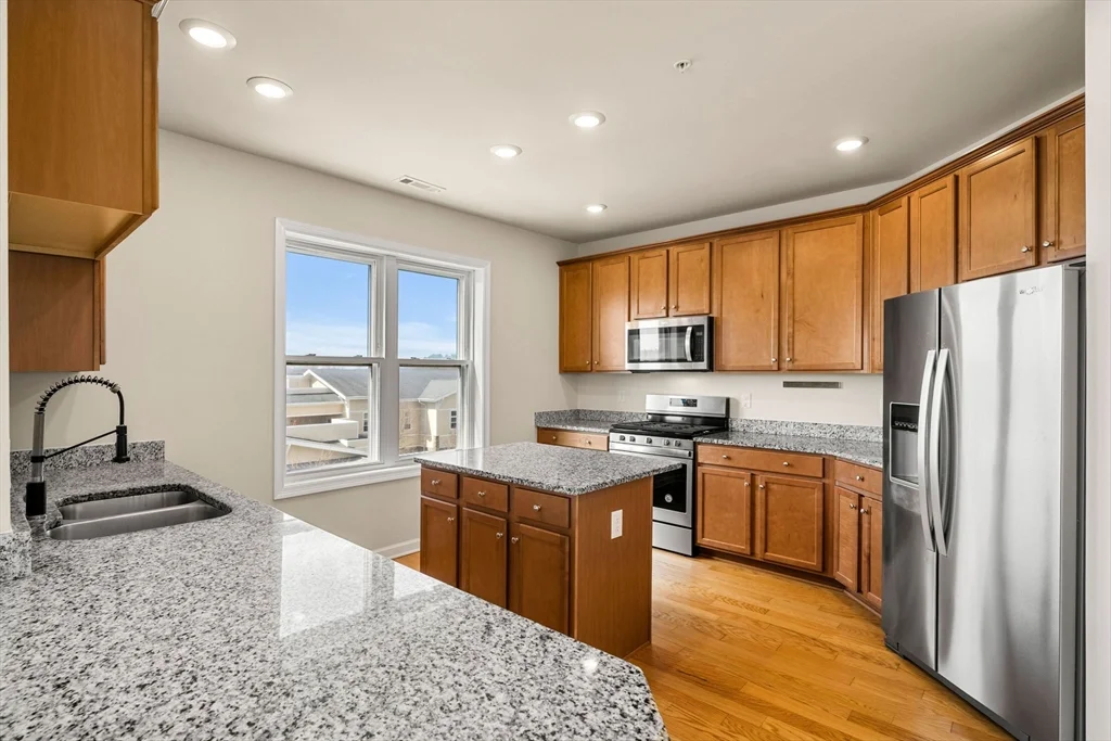 2 bed, 2 bath apartment for rent at 130 University Ave Unit 1312, Westwood — photo 5 of 27