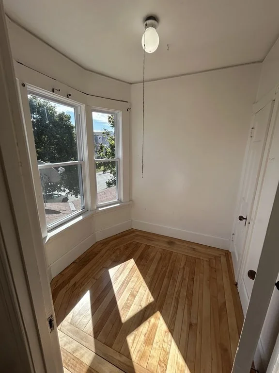 4 bed, 1 bath apartment for rent at 130 Vernon St Unit 1, Worcester — photo 15 of 20