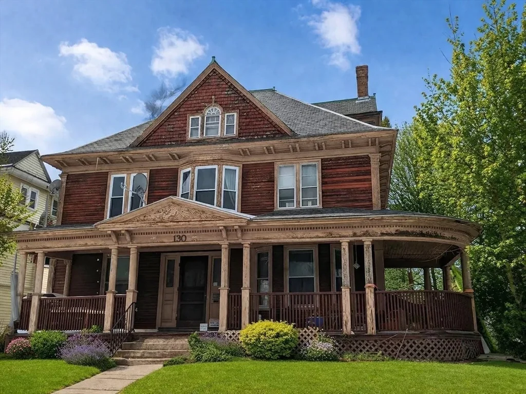 1 bed, 1 bath apartment for rent at 130 Vernon St Unit 2, Worcester
