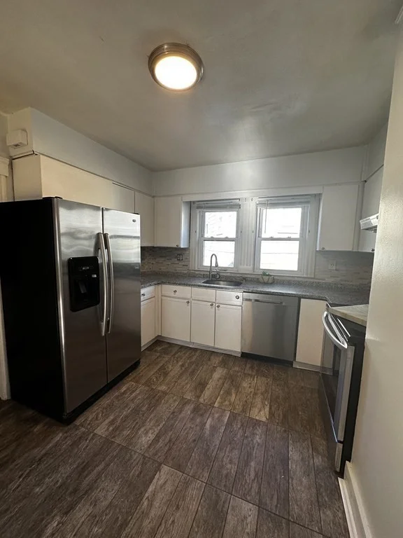 3 bed, 1 bath apartment for rent at 130 Walker Rd Unit 2, Swampscott — photo 1 of 28