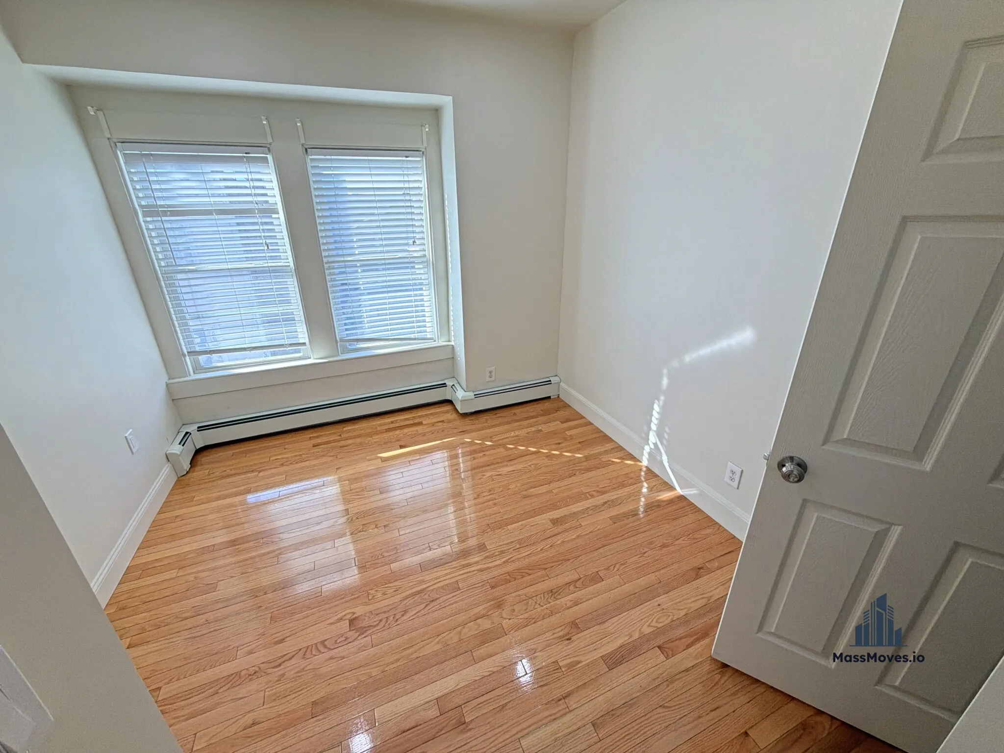 3 bed, 1 bath apartment for rent at 130 8th St Unit 3, South Boston — photo 2 of 33