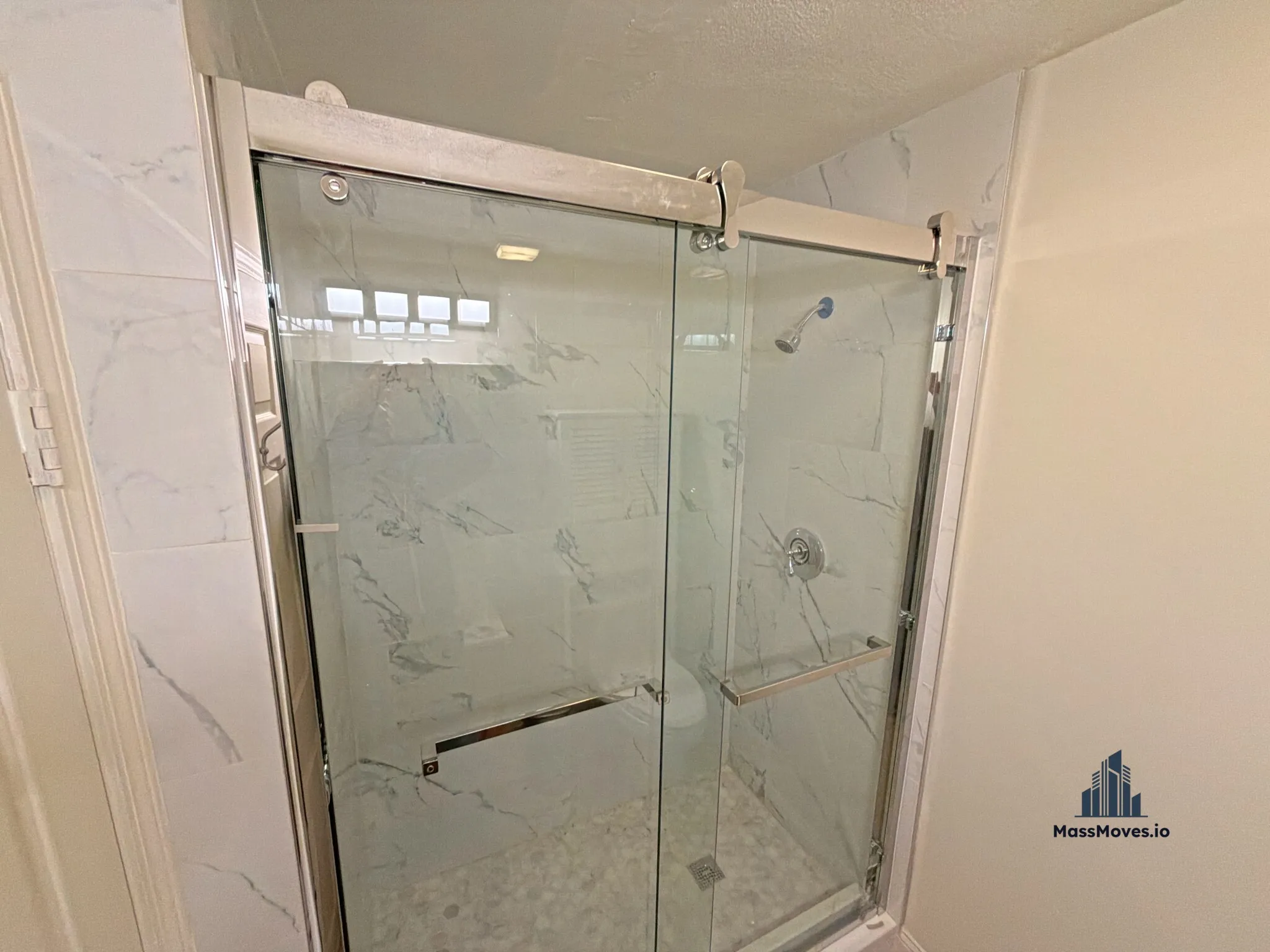 3 bed, 1 bath apartment for rent at 130 8th St Unit 3, South Boston — photo 8 of 33