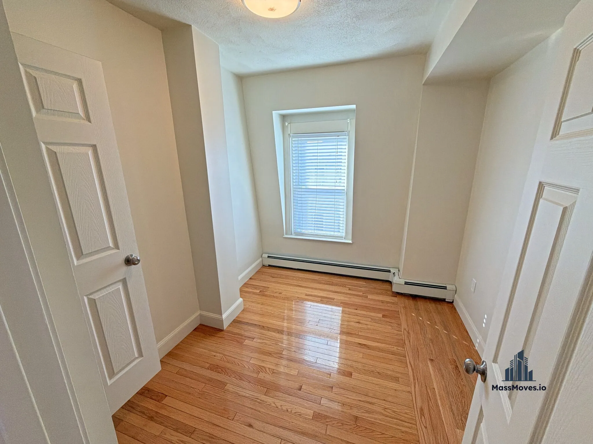 3 bed, 1 bath apartment for rent at 130 8th St Unit 3, South Boston — photo 4 of 33