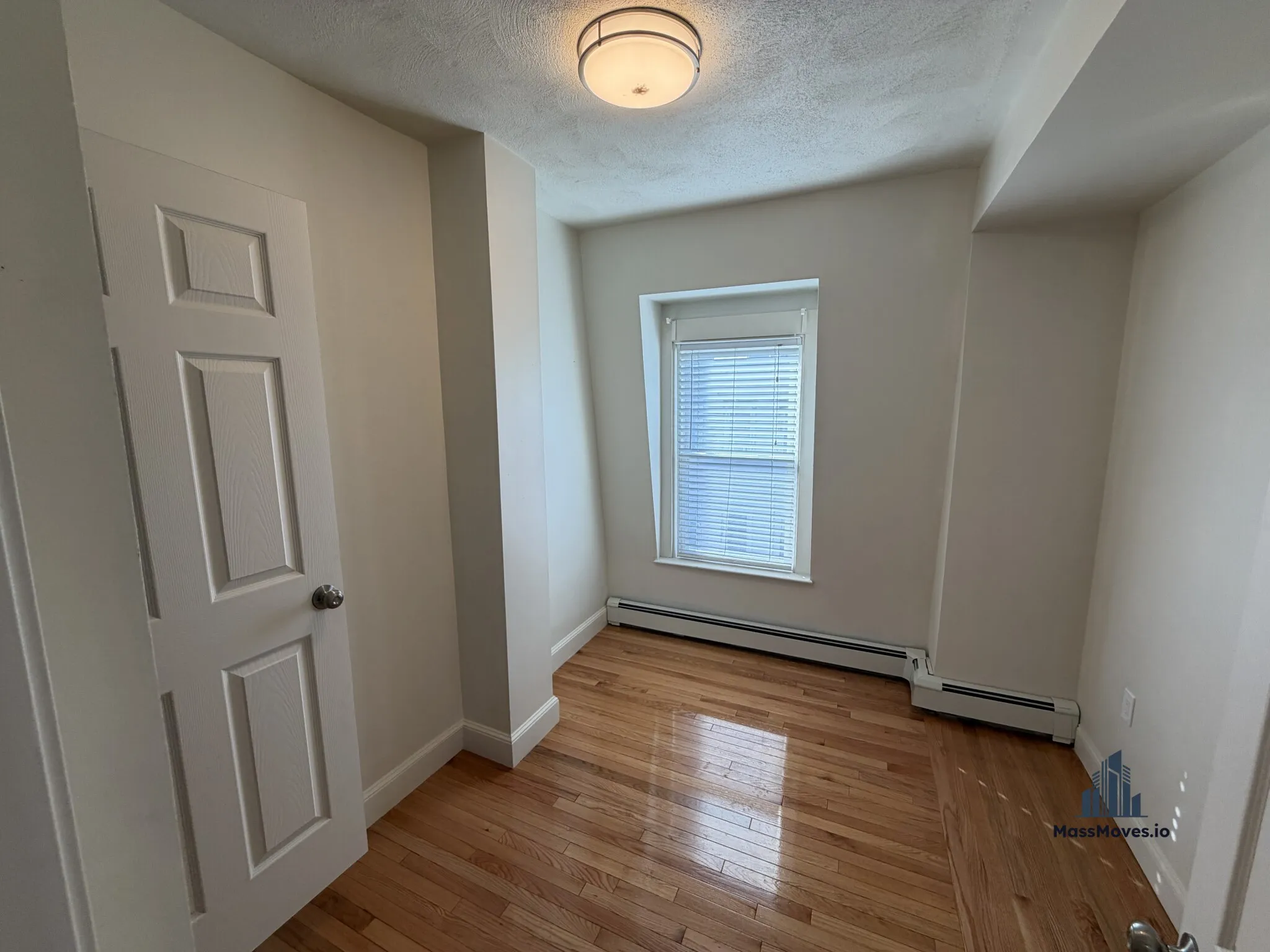 3 bed, 1 bath apartment for rent at 130 8th St Unit 3, South Boston — photo 6 of 33