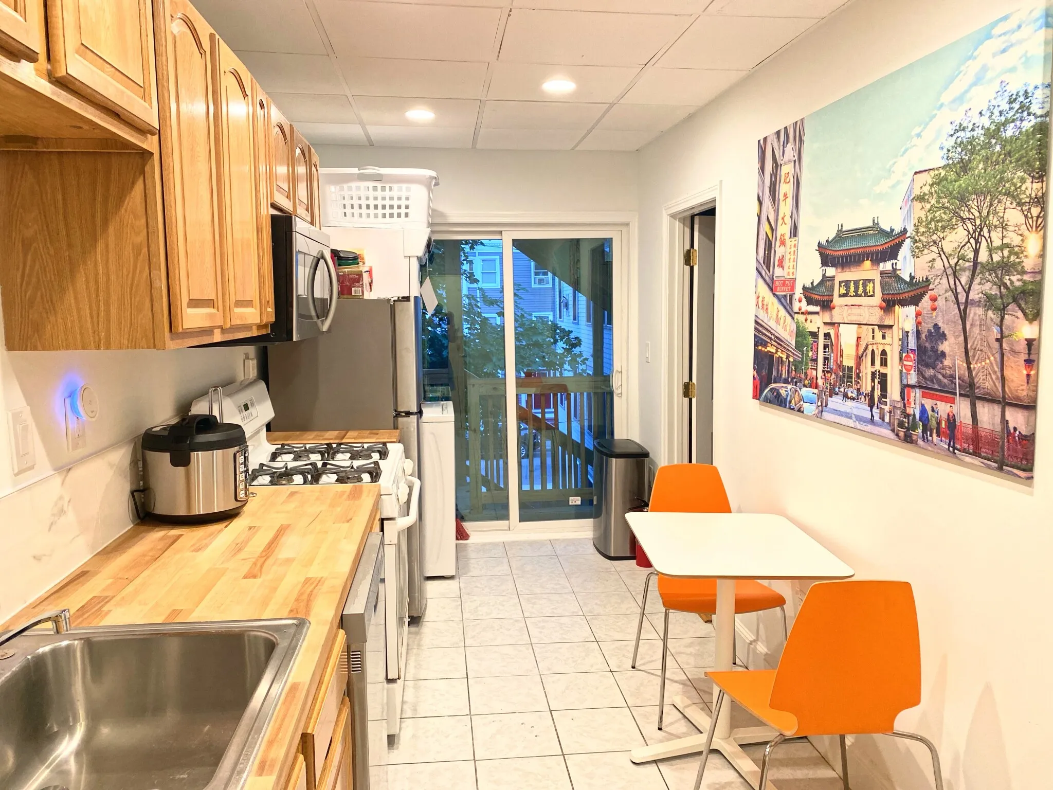 3 bed, 1 bath apartment for rent at 130 8th St Unit 3, South Boston — photo 30 of 33