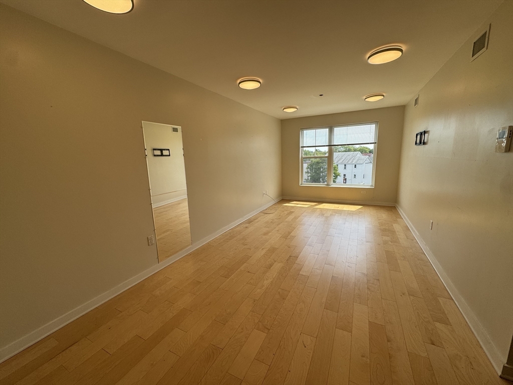 2 bed, 1 bath apartment for rent at 1301 Blue Hill Ave Unit 401, Mattapan — photo 5 of 16