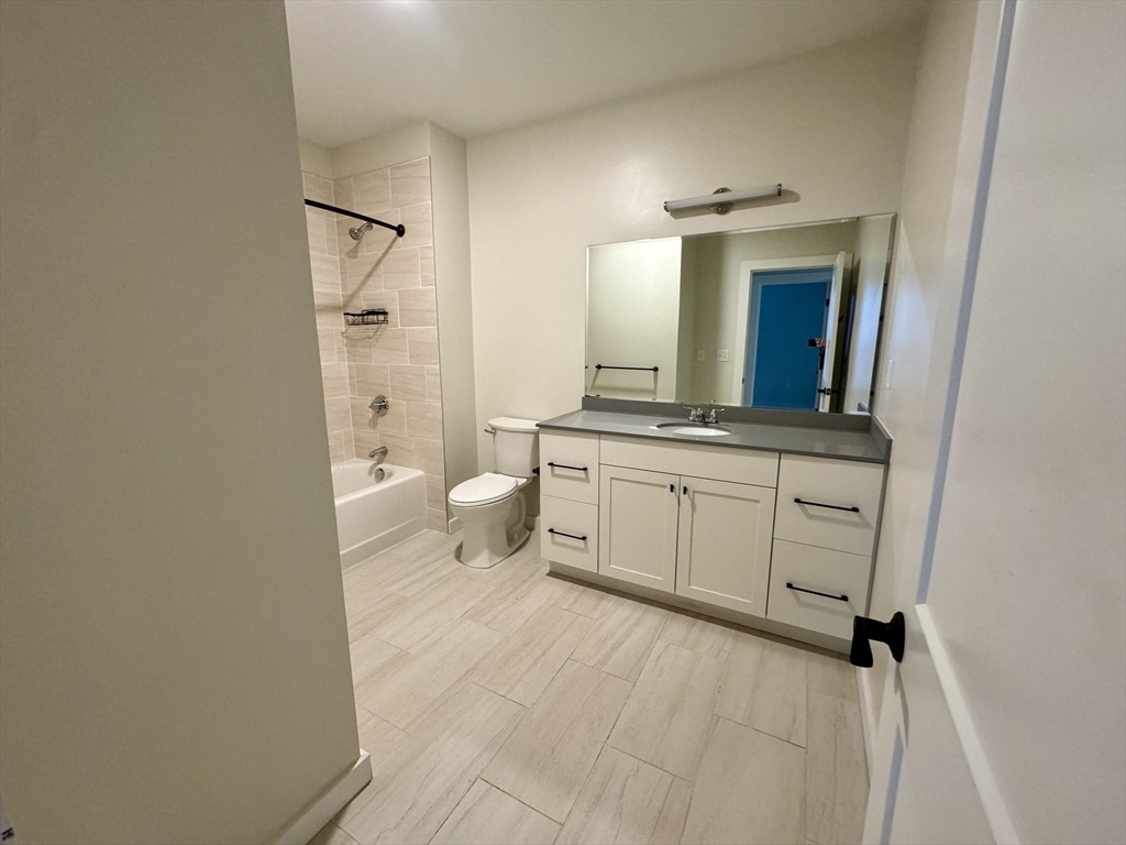 2 bed, 1 bath apartment for rent at 1301 Blue Hill Ave Unit 401, Mattapan — photo 10 of 16