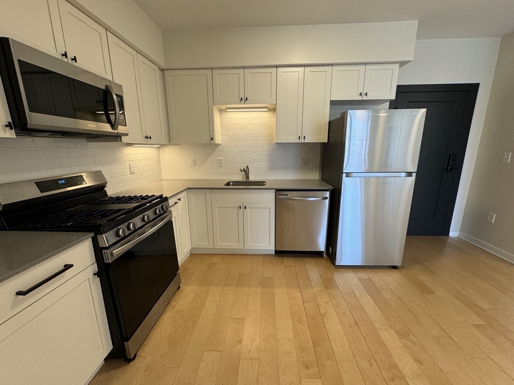 2 bed, 1 bath apartment for rent at 1301 Blue Hill Ave Unit 508, Boston — photo 2 of 17