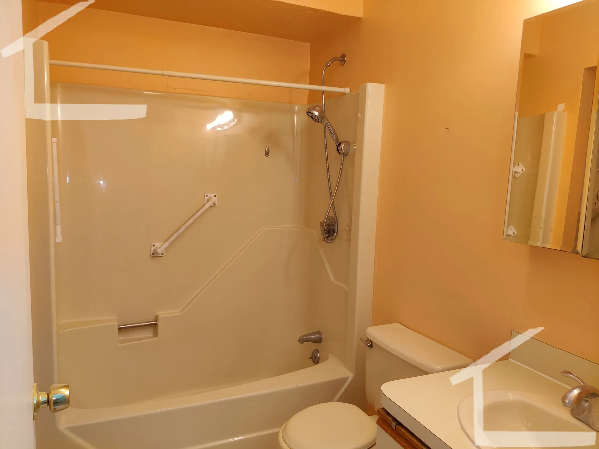 2.5 bed, 2.5 bath apartment for rent at 1301 Lagrange St Unit 1301, West Roxbury — photo 20 of 26