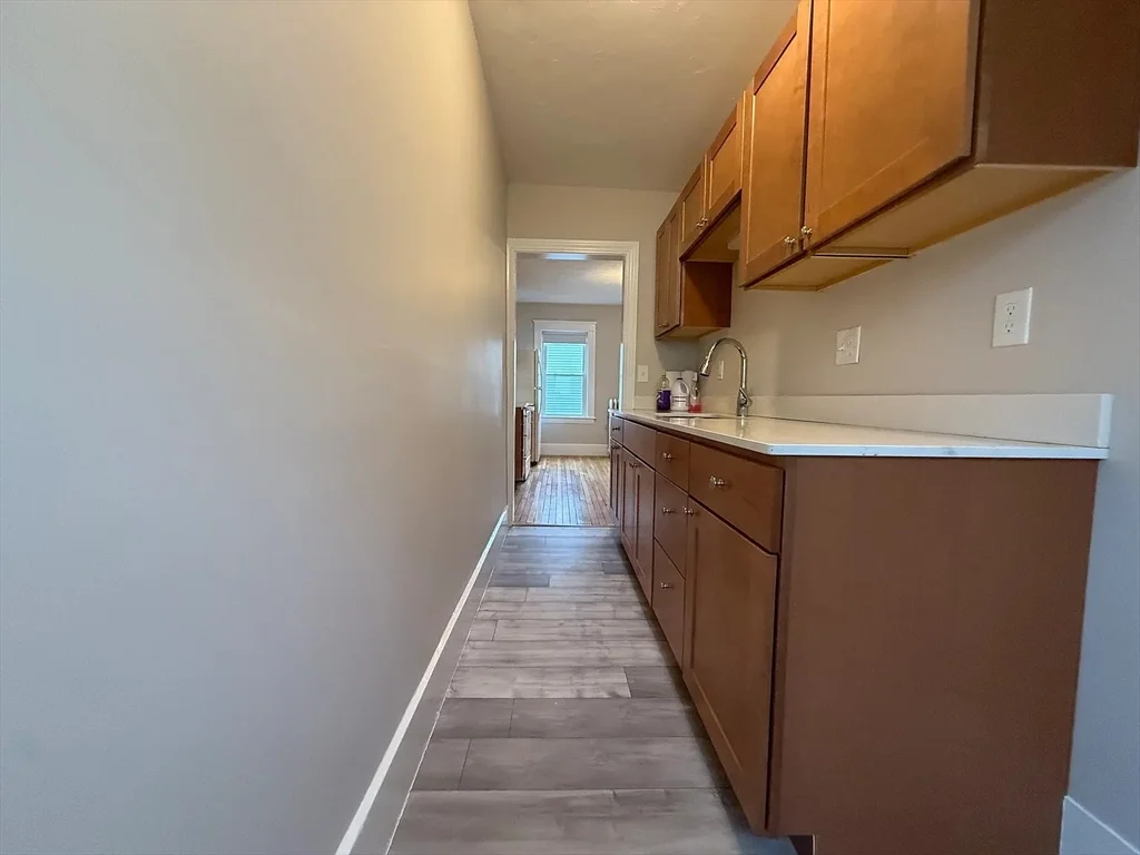 3 bed, 1 bath apartment for rent at 1301 Main St Unit 2, Worcester — photo 1 of 15