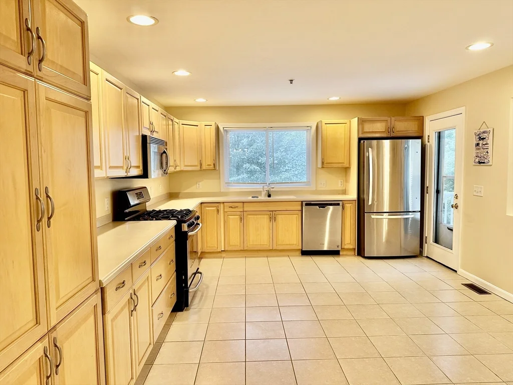 2 bed, 2 bath apartment for rent at 1301 Old Bridge Unit 1301, Bellingham — photo 4 of 20