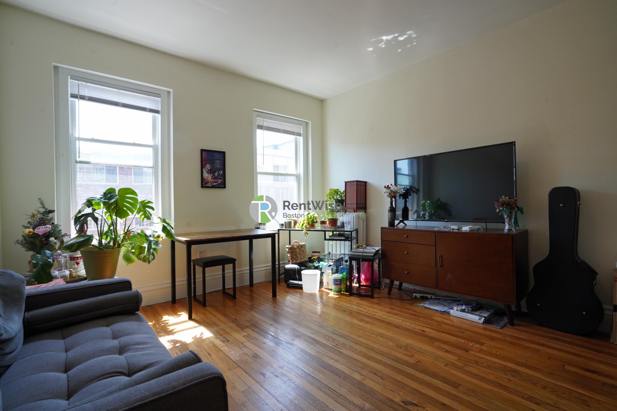 1 bed, 1 bath apartment for rent at 1302 Commonwealth Ave Unit 12, Allston — photo 2 of 12