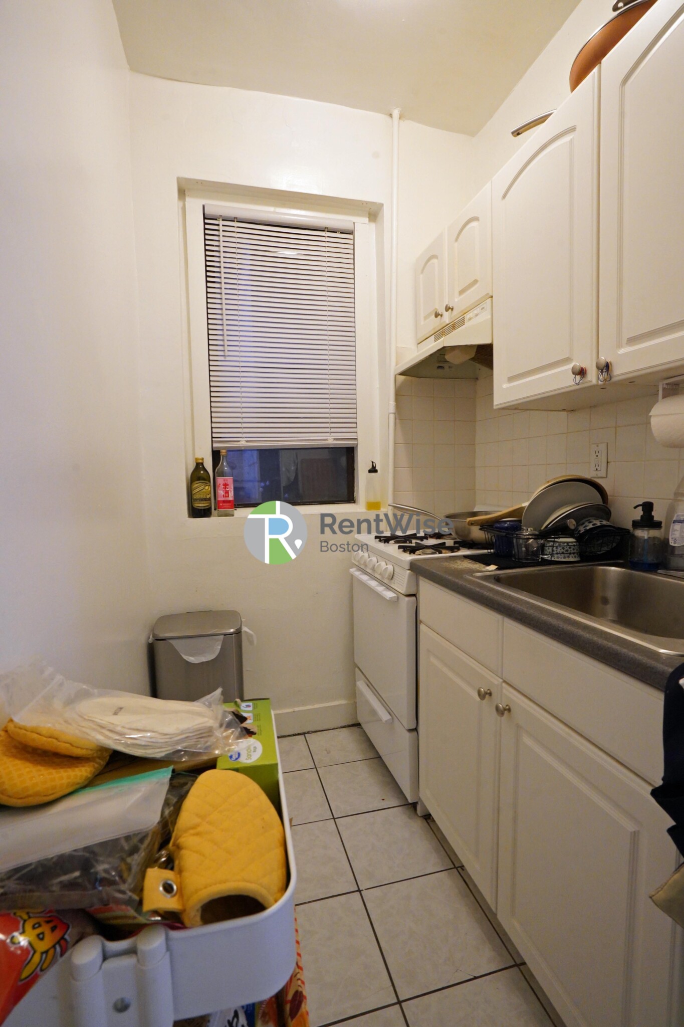 1 bed, 1 bath apartment for rent at 1302 Commonwealth Ave Unit 12, Allston — photo 8 of 12