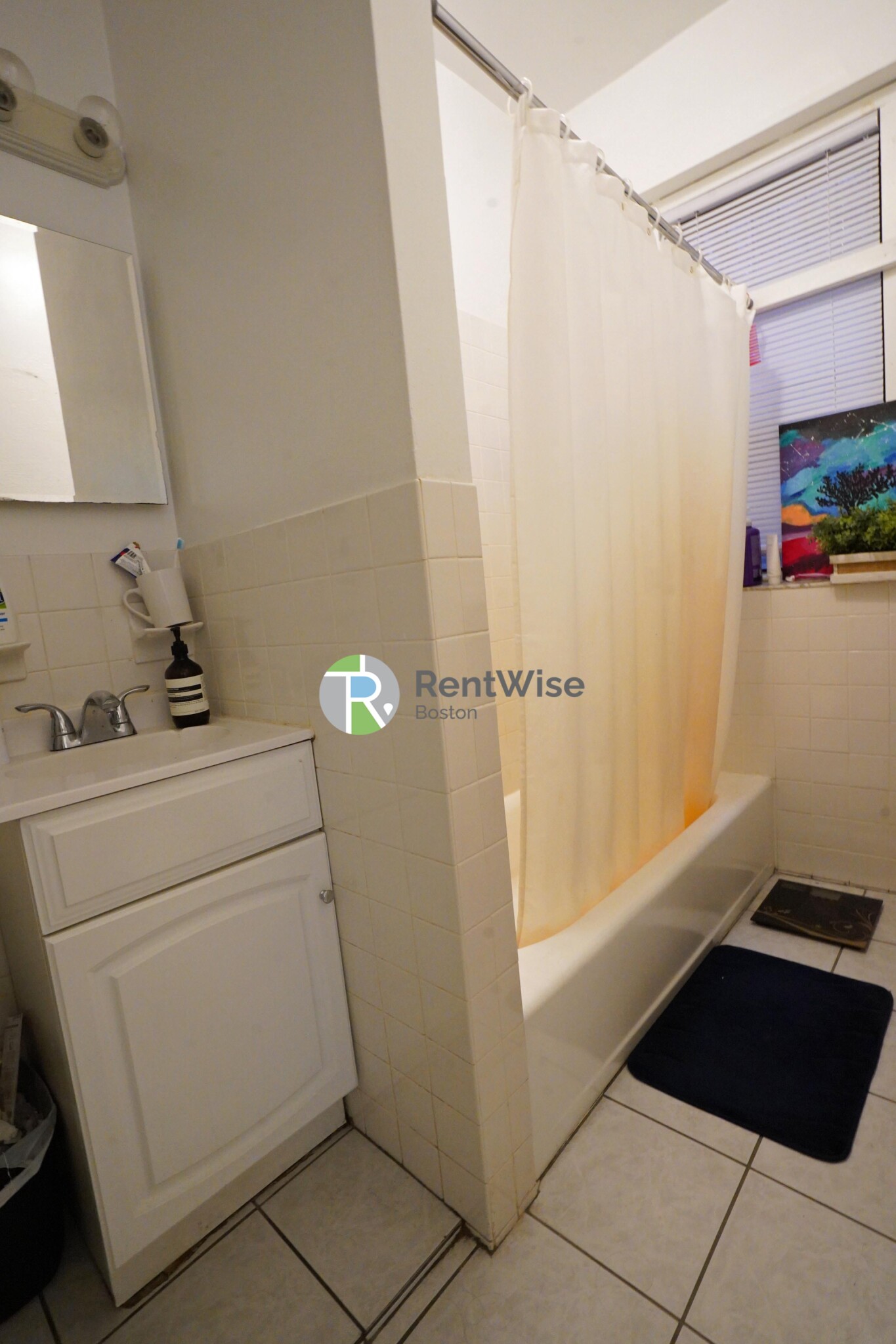 1 bed, 1 bath apartment for rent at 1302 Commonwealth Ave Unit 12, Allston — photo 9 of 12
