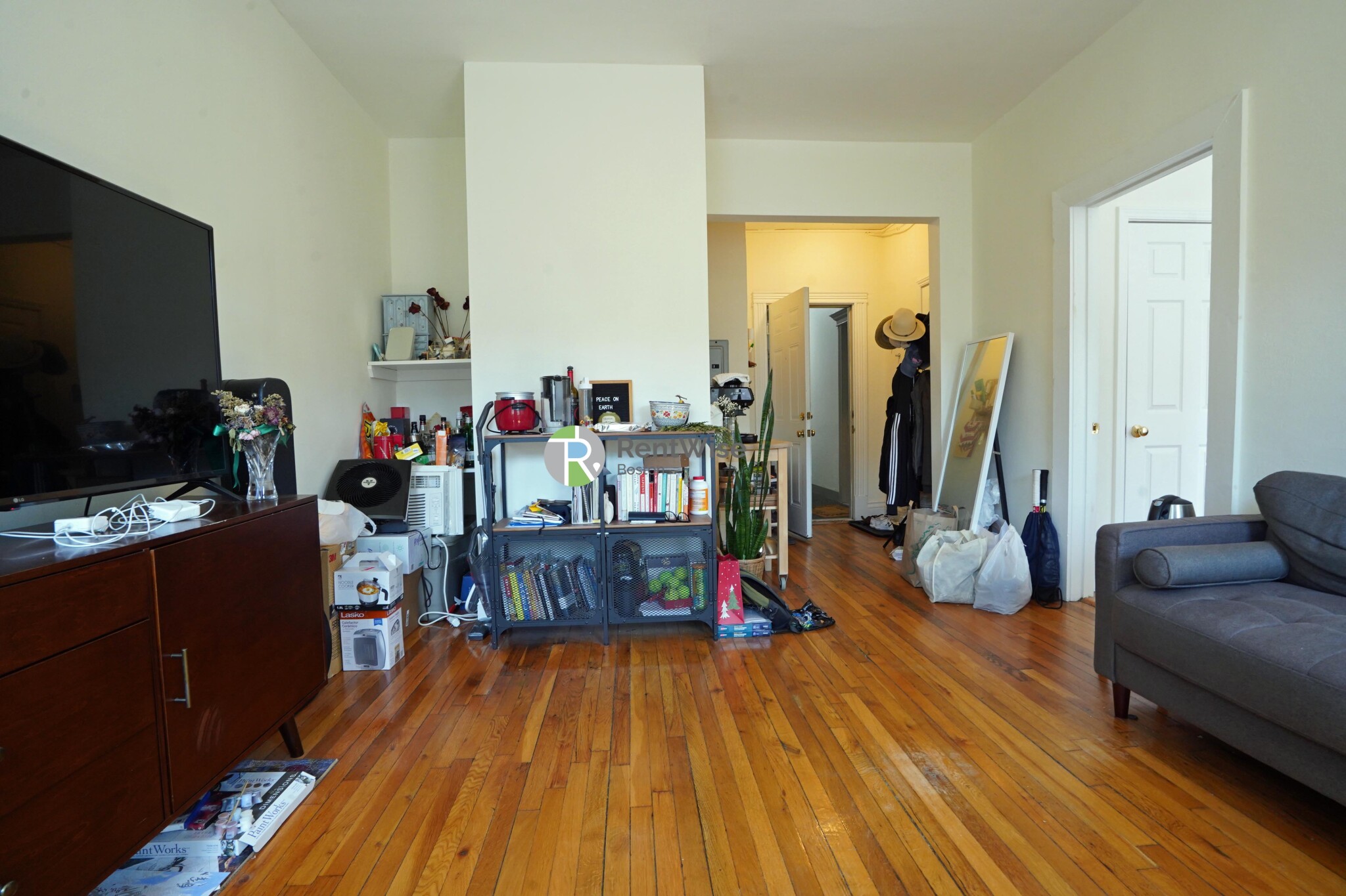 1 bed, 1 bath apartment for rent at 1302 Commonwealth Ave Unit 12, Allston — photo 4 of 12