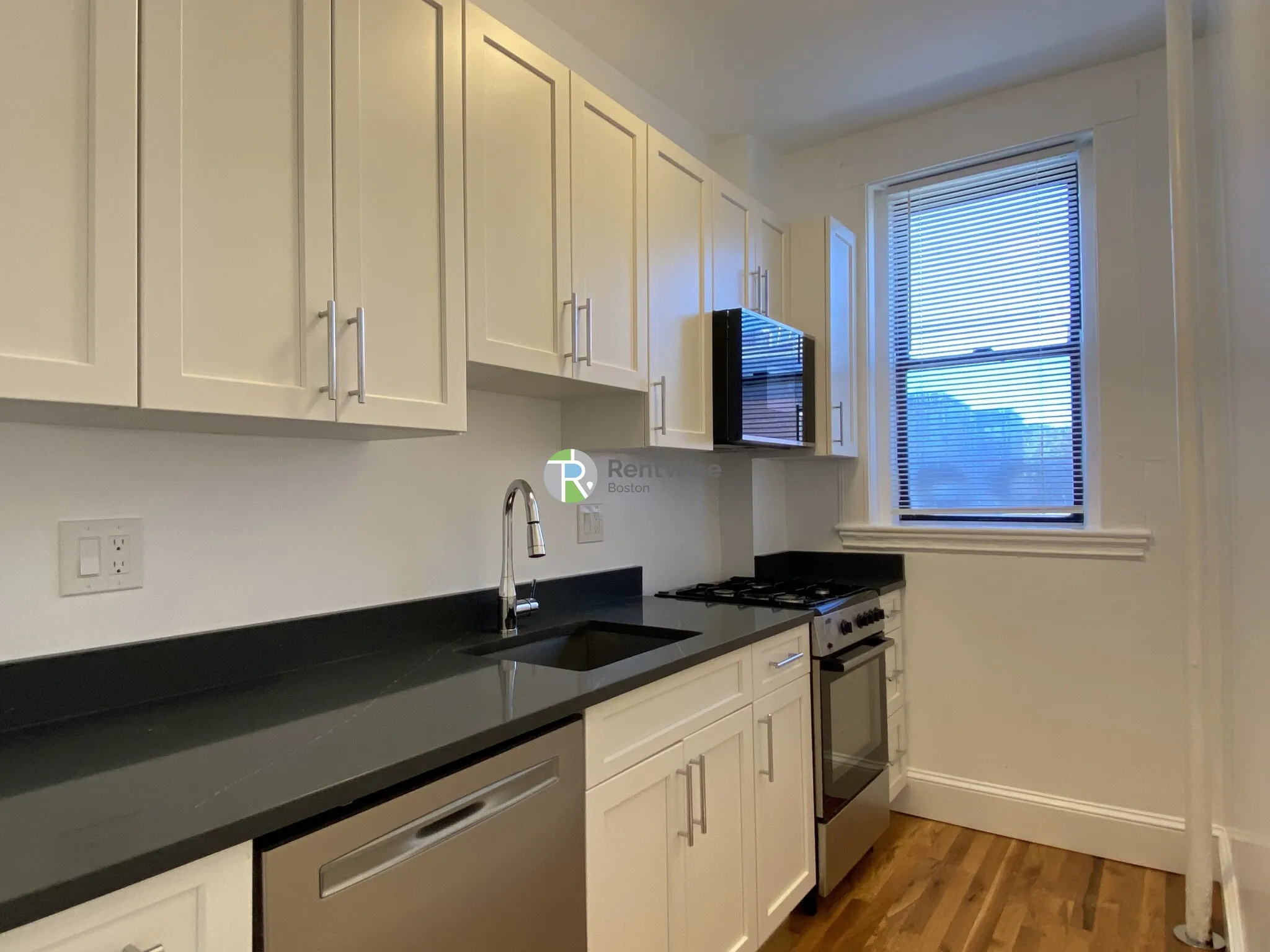 2 bed, 1 bath apartment for rent at 1302 Commonwealth Ave Unit 22, Allston — photo 21 of 35