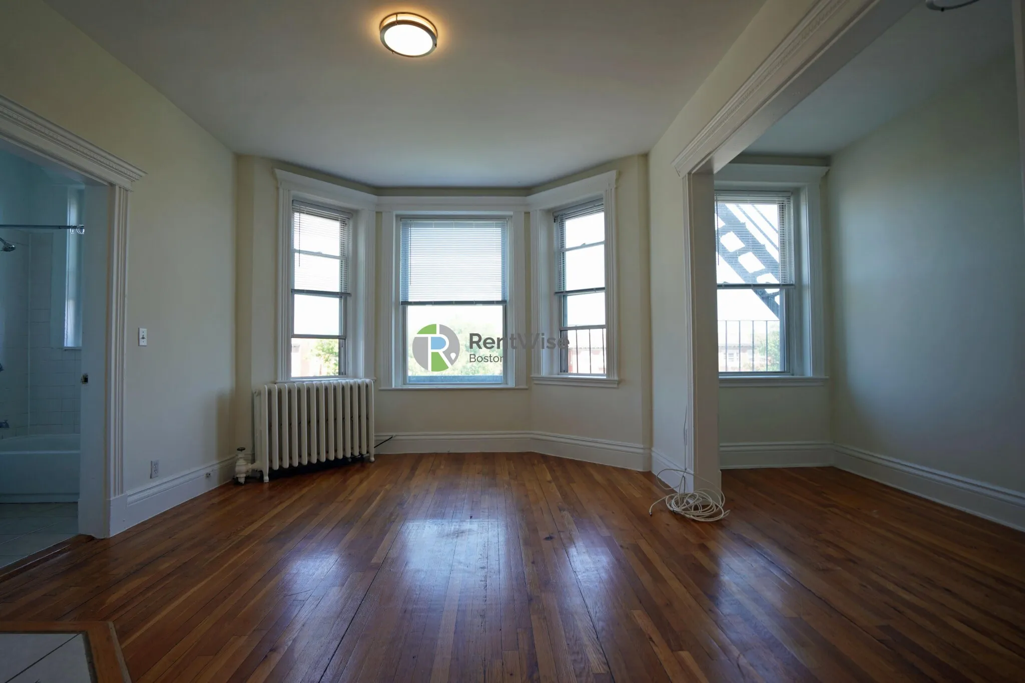 Studio bed, 1 bath apartment for rent at 1302 Commonwealth Ave Unit 32, Allston — photo 1 of 22