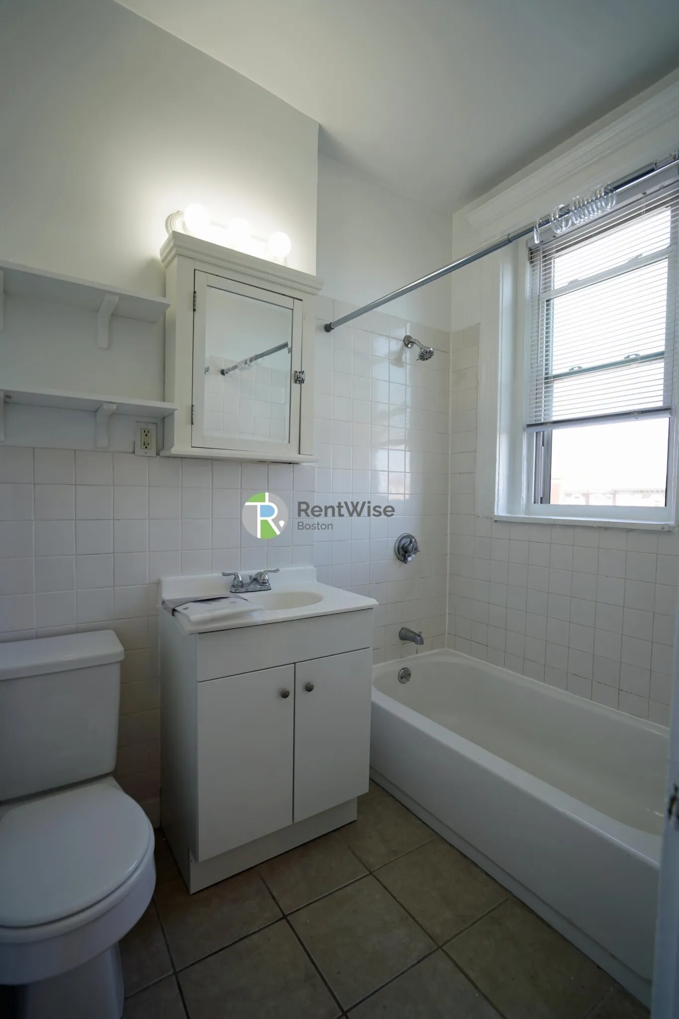 Studio bed, 1 bath apartment for rent at 1302 Commonwealth Ave Unit 32, Allston — photo 10 of 22