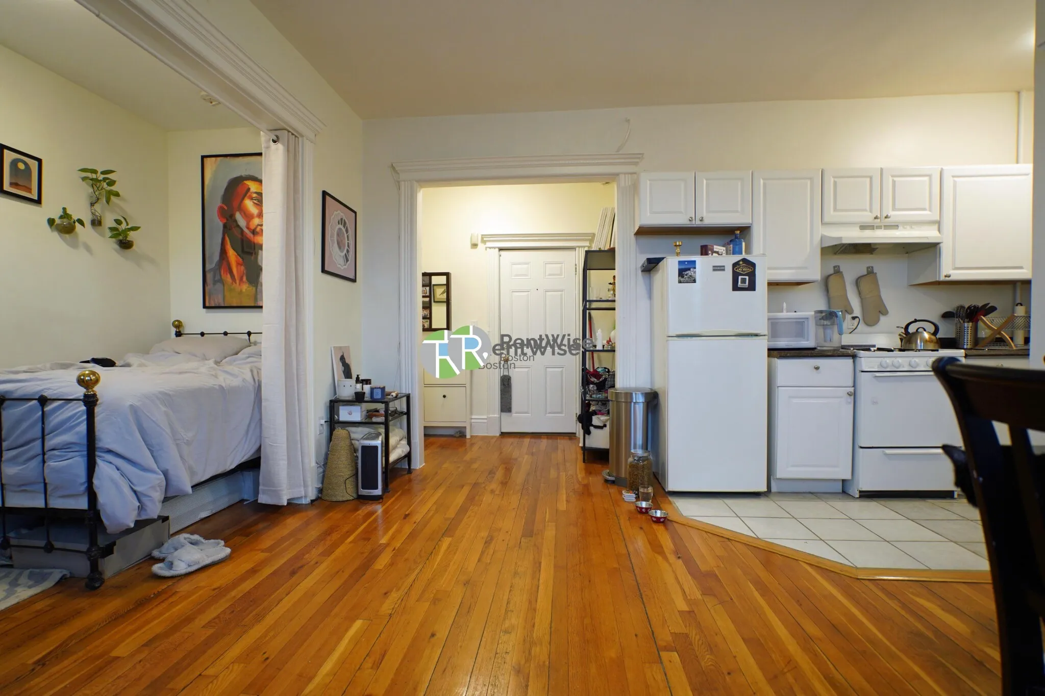 Studio bed, 1 bath apartment for rent at 1302 Commonwealth Ave Unit 32, Allston — photo 14 of 22