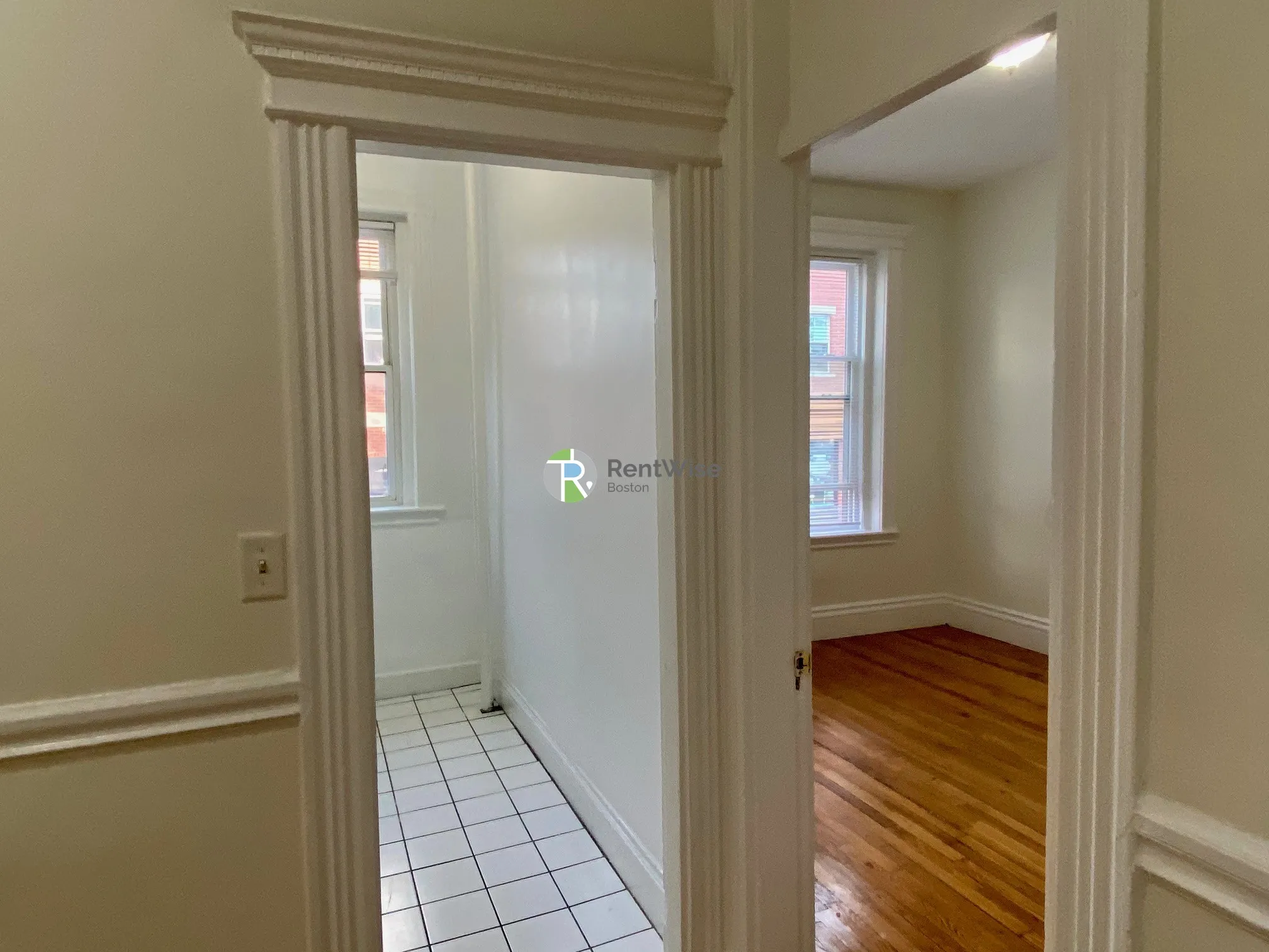 2 bed, 1 bath apartment for rent at 1302 Commonwealth Ave Unit 6, Allston — photo 4 of 32