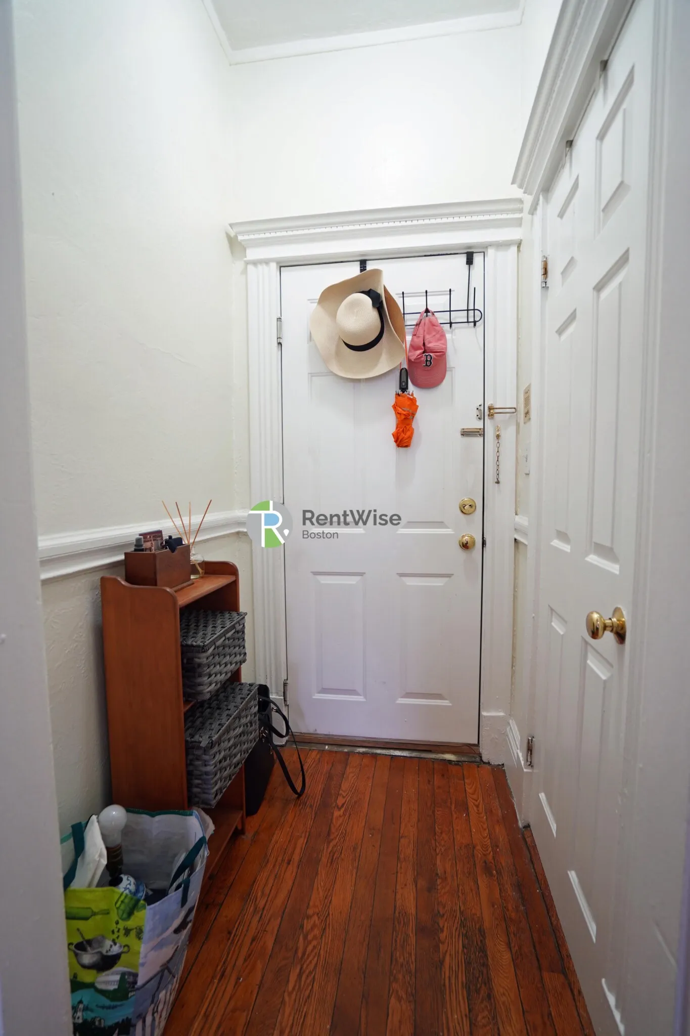 Studio bed, 1 bath apartment for rent at 1302 Commonwealth Ave Unit 8, Allston — photo 7 of 11