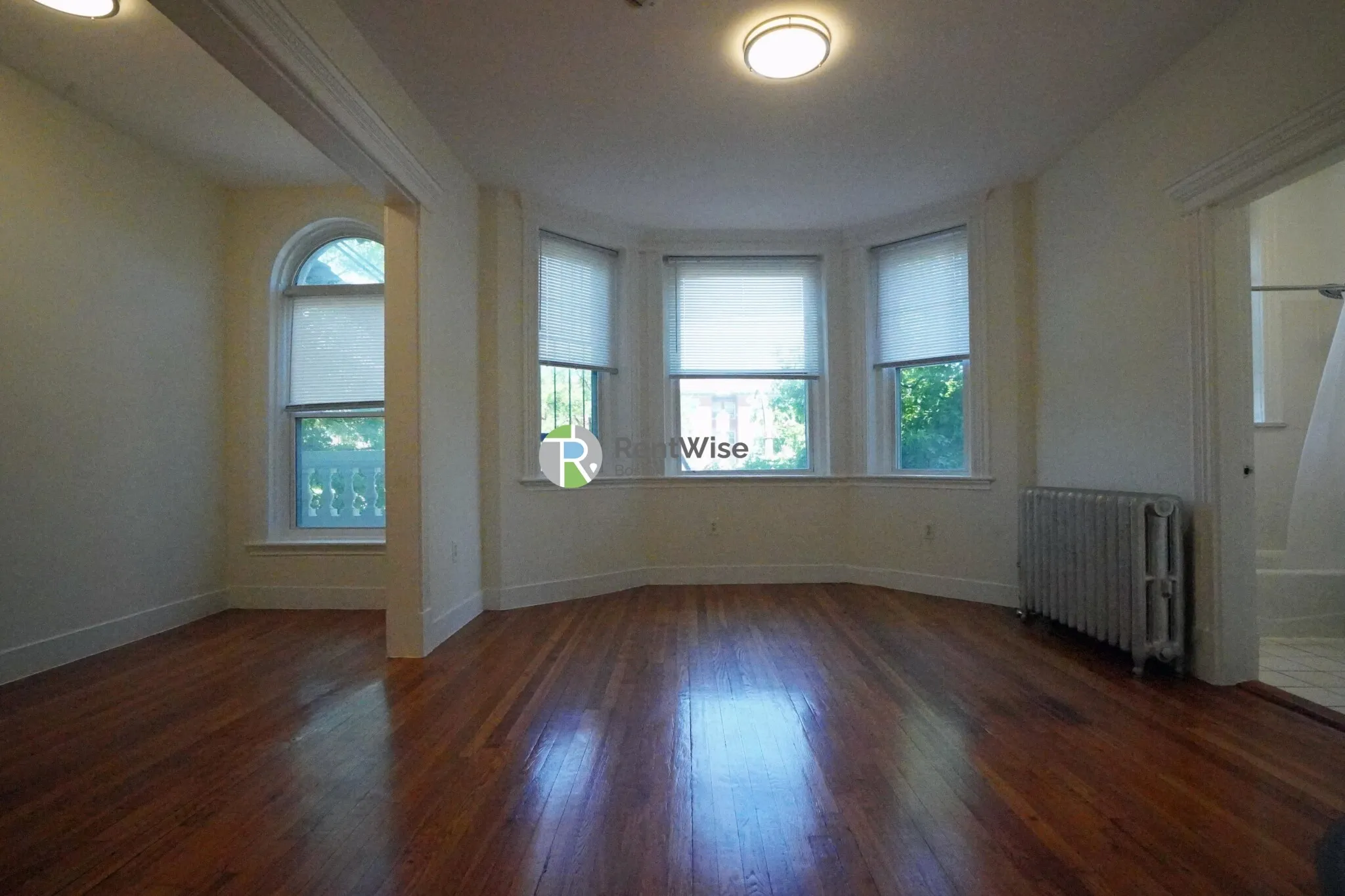 Studio bed, 1 bath apartment for rent at 1302 Commonwealth Ave Unit 9, Allston — photo 4 of 27
