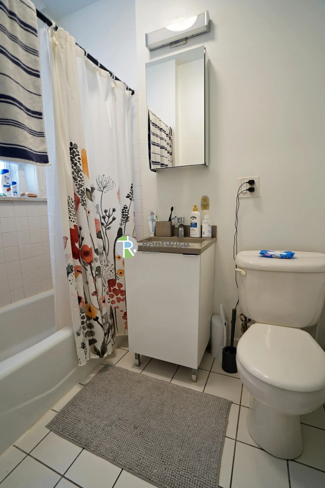 Studio bed, 1 bath apartment for rent at 1302 Commonwealth Ave Unit 9, Allston — photo 24 of 27
