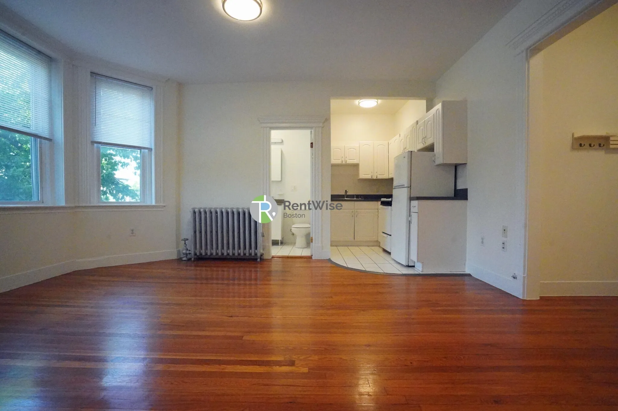 Studio bed, 1 bath apartment for rent at 1302 Commonwealth Ave Unit 9, Allston — photo 10 of 27