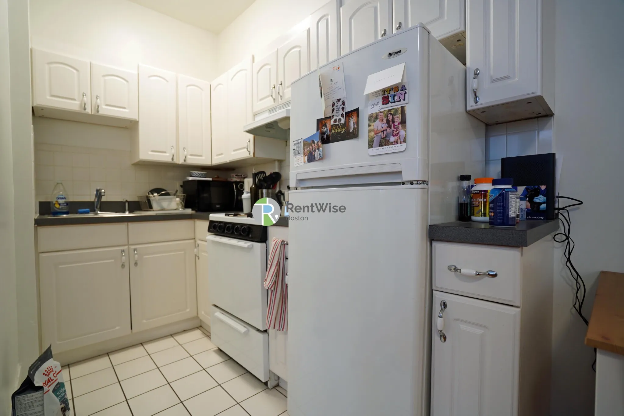 Studio bed, 1 bath apartment for rent at 1302 Commonwealth Ave Unit 9, Allston — photo 19 of 27