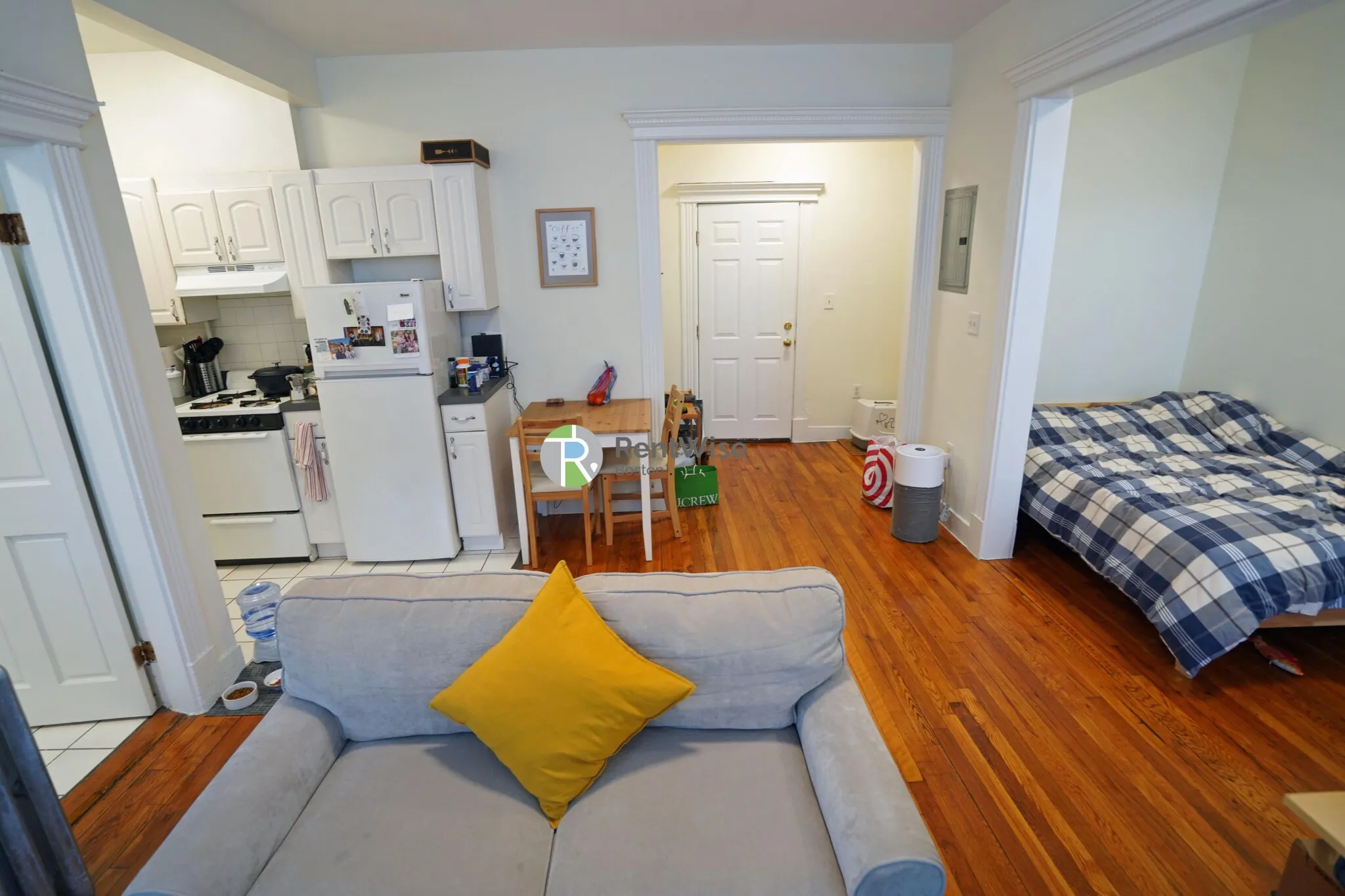 Studio bed, 1 bath apartment for rent at 1302 Commonwealth Ave Unit 9, Allston — photo 23 of 27