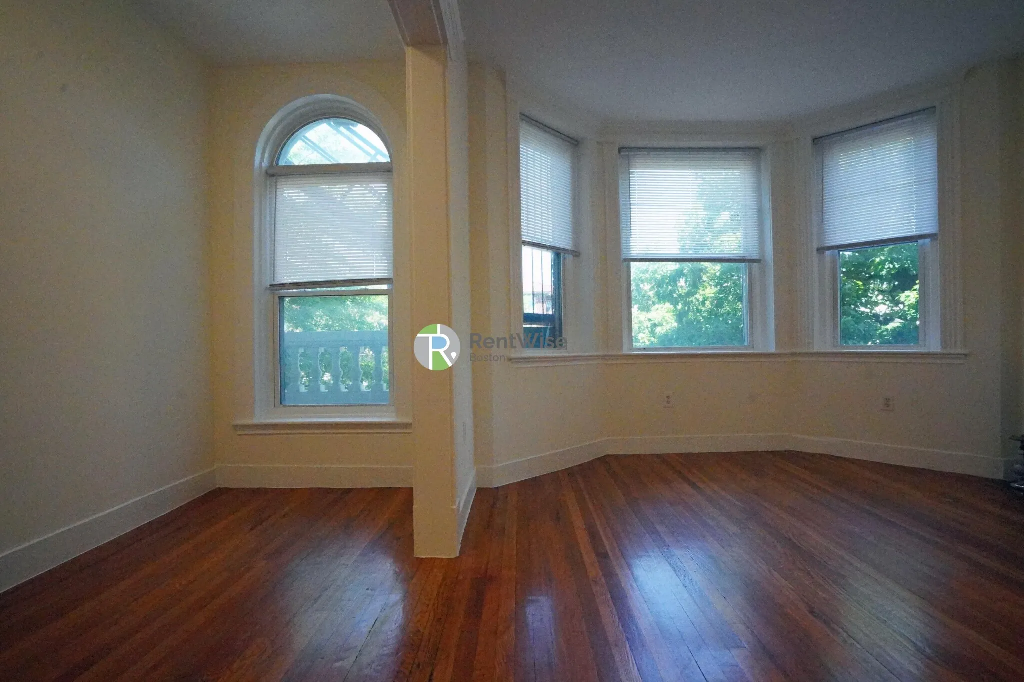 Studio bed, 1 bath apartment for rent at 1302 Commonwealth Ave Unit 9, Allston — photo 9 of 27