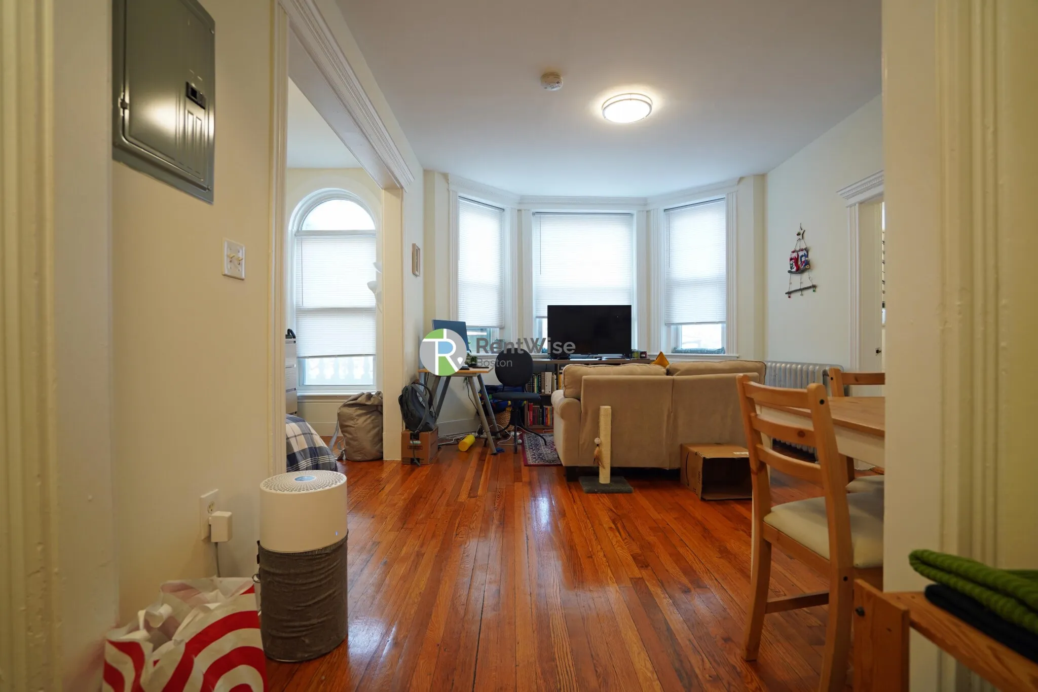 Studio bed, 1 bath apartment for rent at 1302 Commonwealth Ave Unit 9, Allston — photo 15 of 27