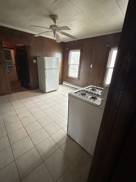 2 bed, 1 bath apartment for rent at 1302 Main St Unit 3, Worcester — photo 4 of 8