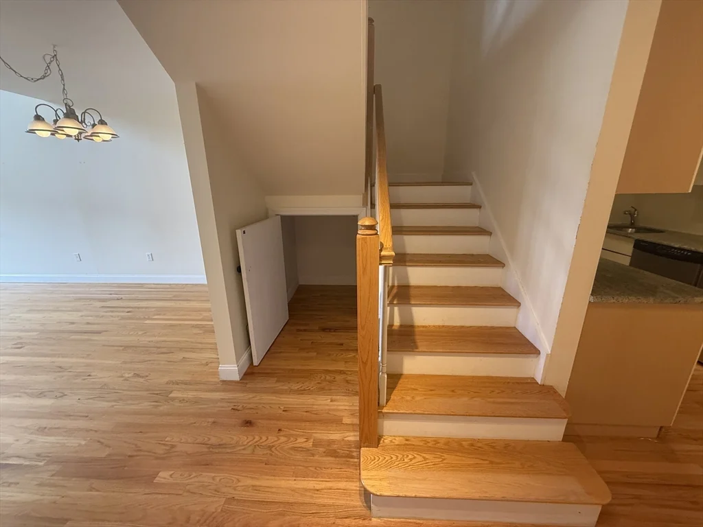 3 bed, 2 bath apartment for rent at 1304 Commonwealth Ave Unit 4, Allston — photo 7 of 21