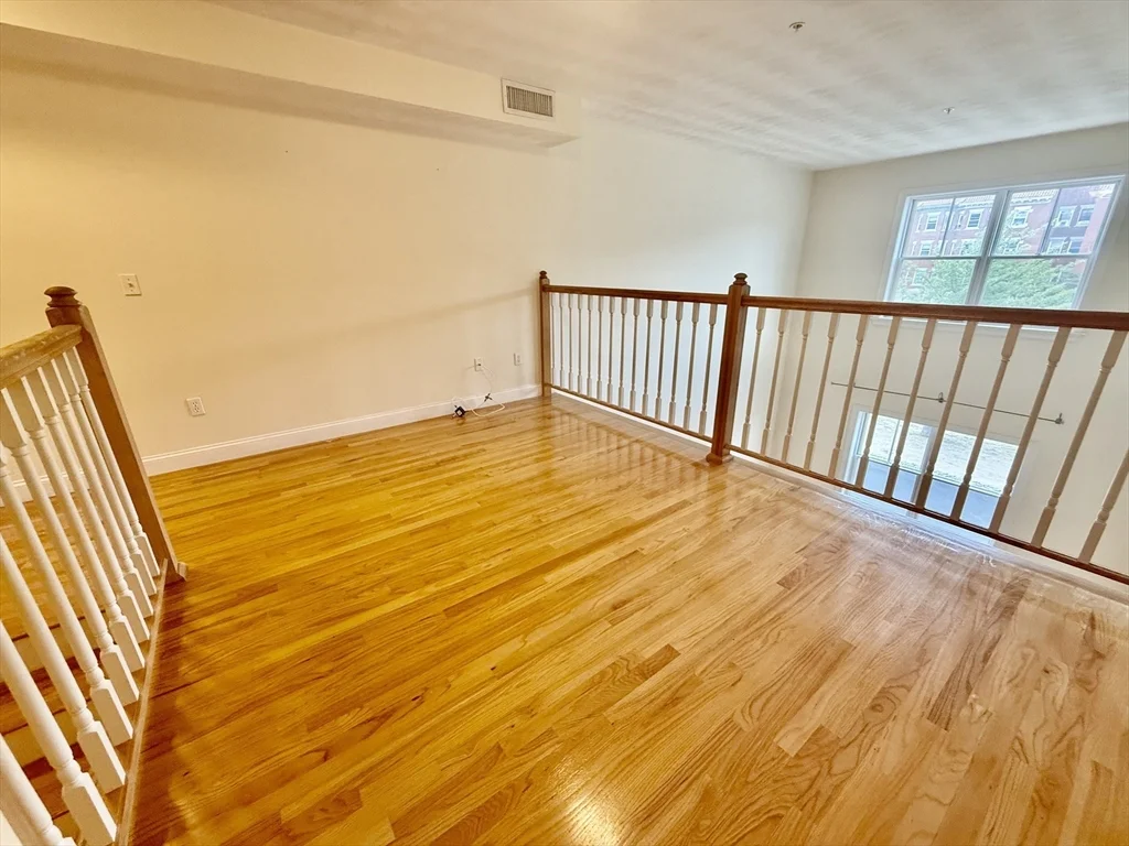 3 bed, 2 bath apartment for rent at 1304 Commonwealth Ave Unit 4, Allston — photo 9 of 21