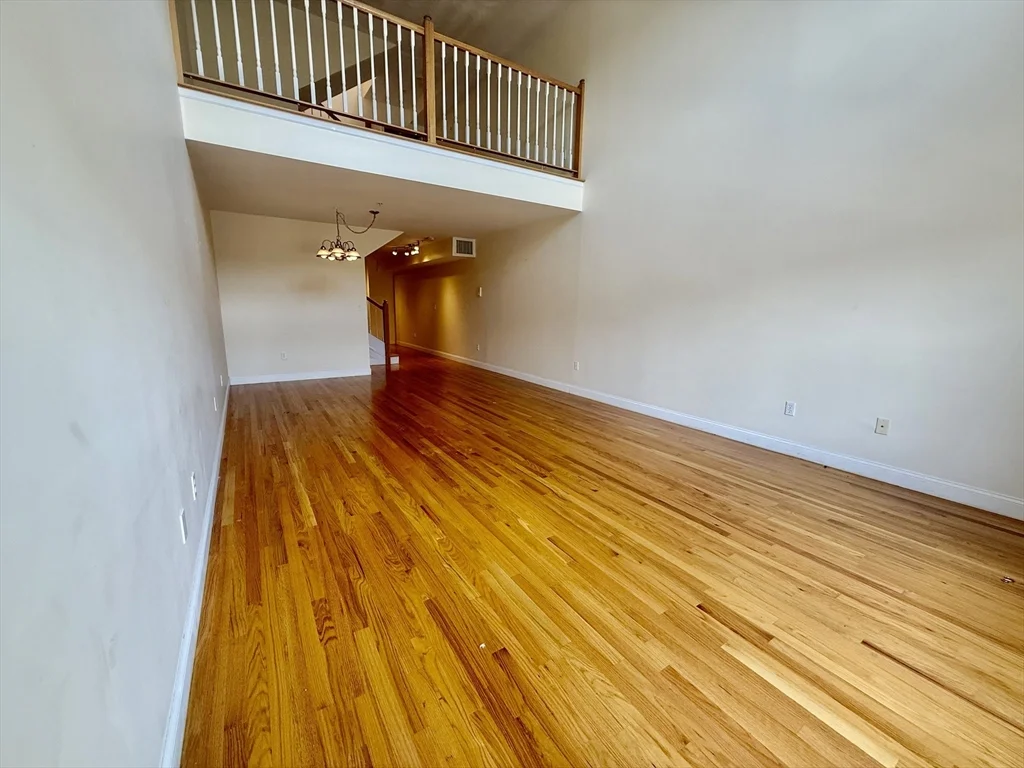 3 bed, 2 bath apartment for rent at 1304 Commonwealth Ave Unit 4, Allston — photo 3 of 21