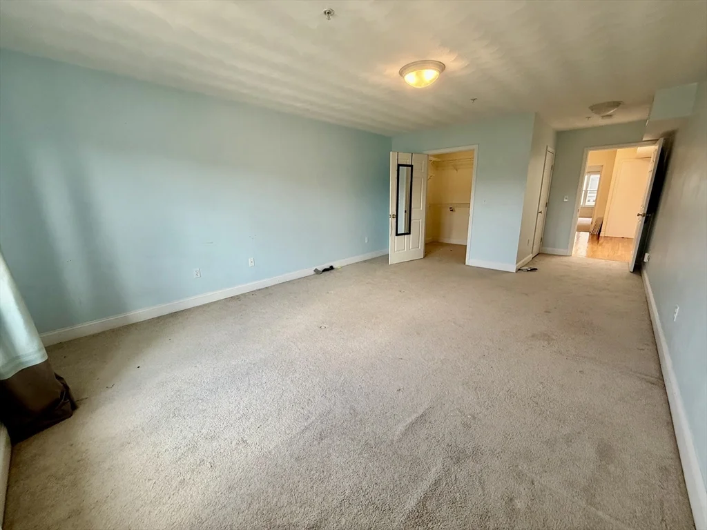 3 bed, 2 bath apartment for rent at 1304 Commonwealth Ave Unit 4, Allston — photo 15 of 21